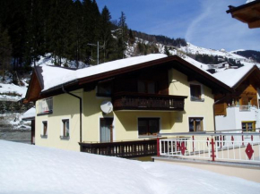 ApartBabsi